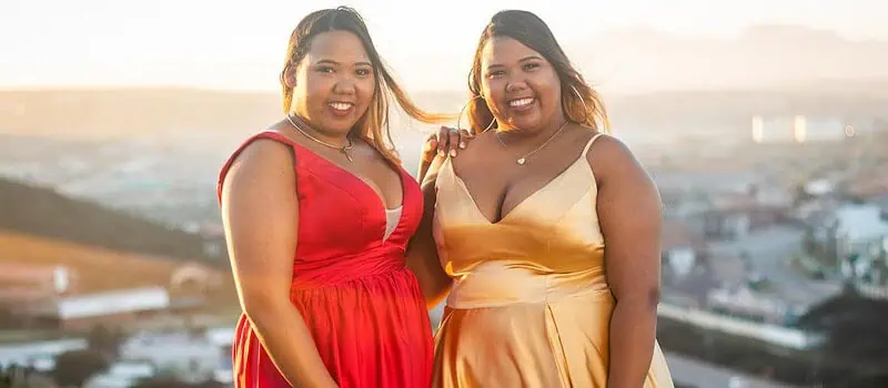 Sukienki weselne plus size: jak wybrać idealną kreację